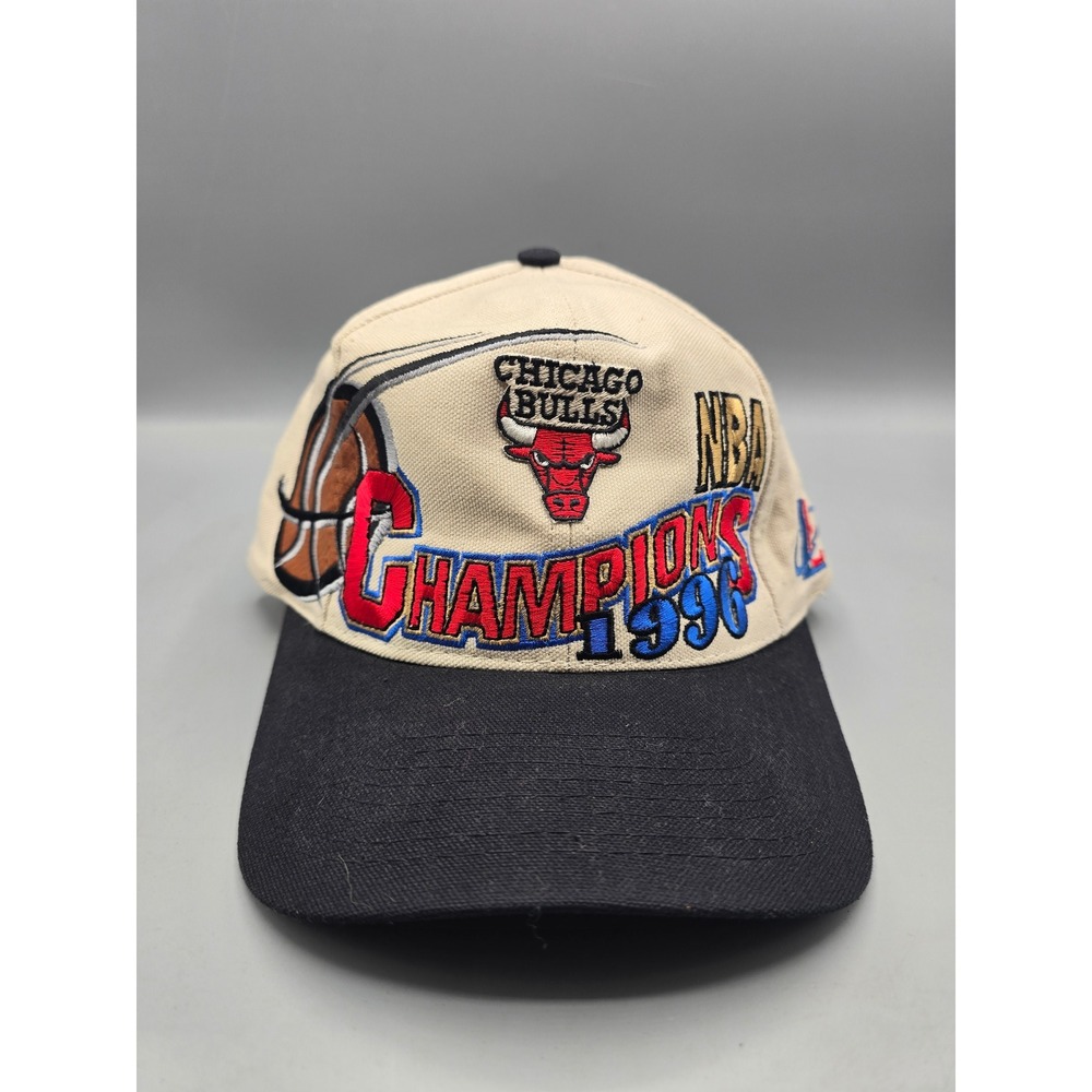 Vintage Chicago Bulls 1996 NBA Champions Snapback Hat Logo 7 Tan Black Cap NWOT